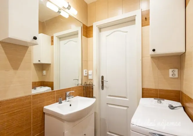 Pronájem bytu 2+kk, Praha - Krč, Točitá, 39 m2