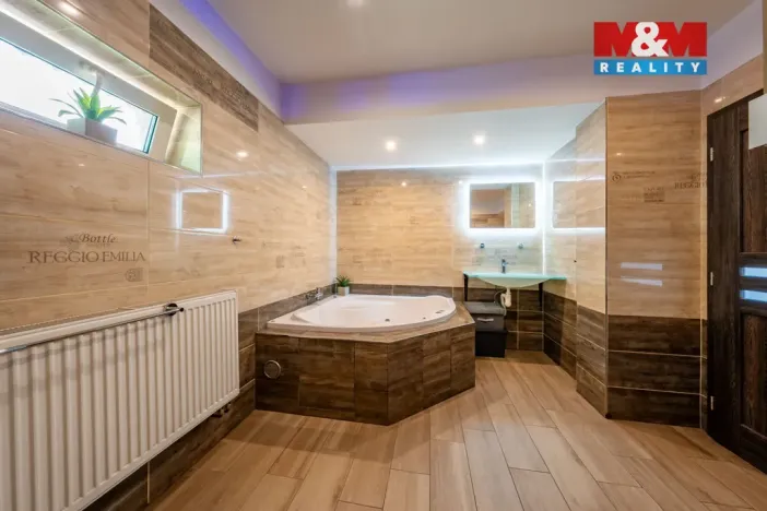 Prodej rodinného domu, Janov nad Nisou - Loučná nad Nisou, 340 m2