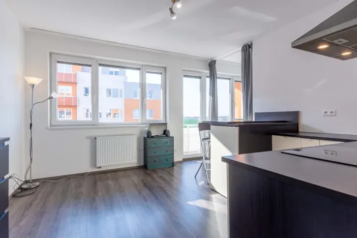 Pronájem bytu 1+kk, Praha - Kyje, Farkašova, 31 m2