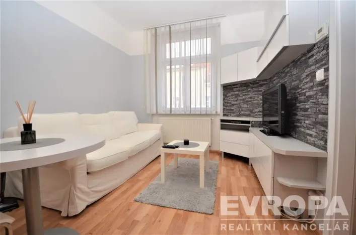 Pronájem bytu 2+kk, Praha - Libeň, Na Dědince, 40 m2