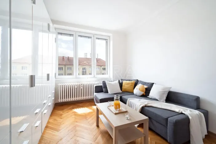 Pronájem bytu 2+1, Praha - Strašnice, Průběžná, 55 m2