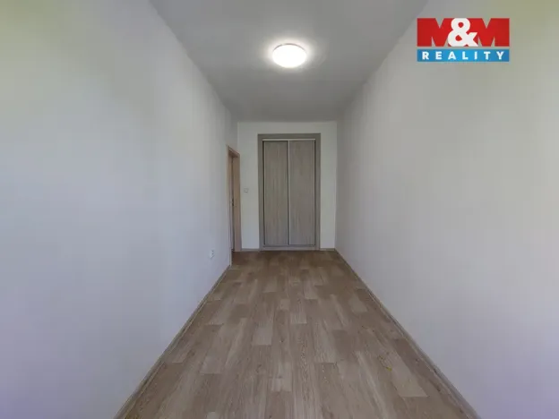 Prodej bytu 3+1, Klášterec nad Ohří - Miřetice u Klášterce nad Ohří, Pod Stadionem, 62 m2