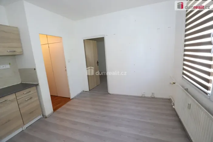 Pronájem bytu 1+1, Tachov, Jana Ziky, 42 m2