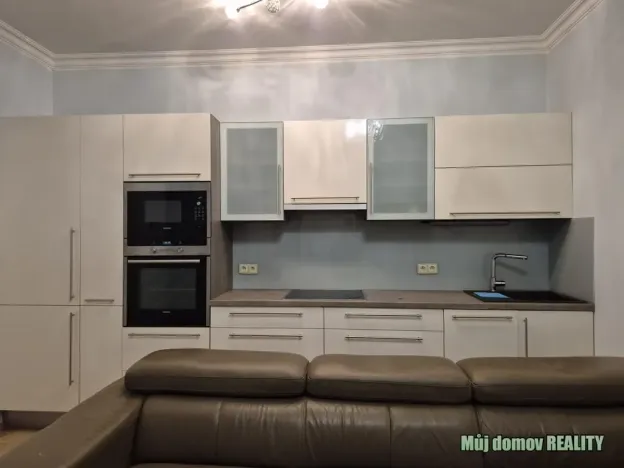 Pronájem bytu 2+kk, Praha - Vinohrady, Rejskova, 50 m2