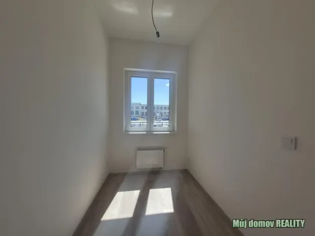 Pronájem bytu 2+kk, Praha - Hostivař, U továren, 31 m2