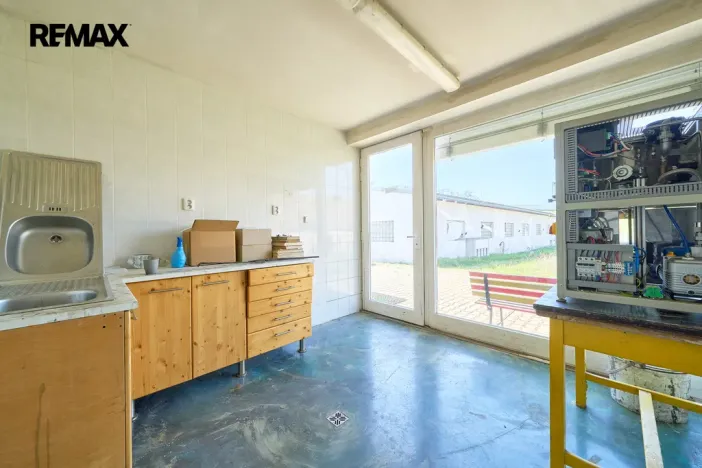 Prodej skladu, Chroustovice, 700 m2