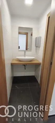 Pronájem skladu, Zašová, 330 m2