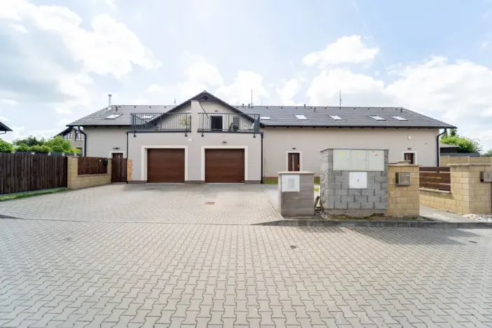 Prodej rodinného domu, Popovičky, Pod Skalkou, 185 m2