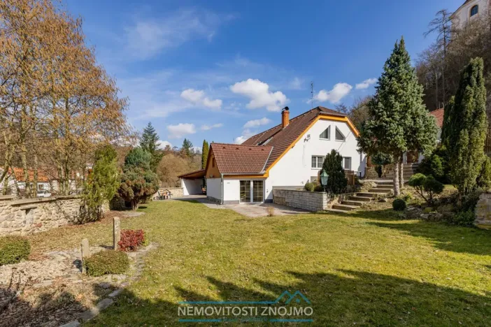 Prodej vícegeneračního domu, Jevišovice, 350 m2