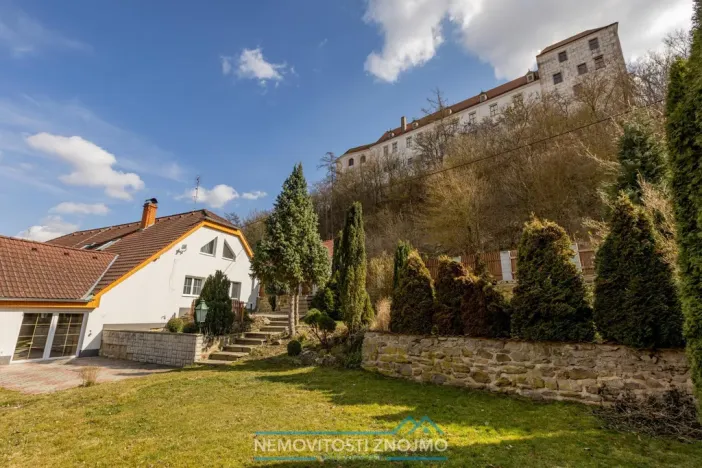 Prodej vícegeneračního domu, Jevišovice, 350 m2