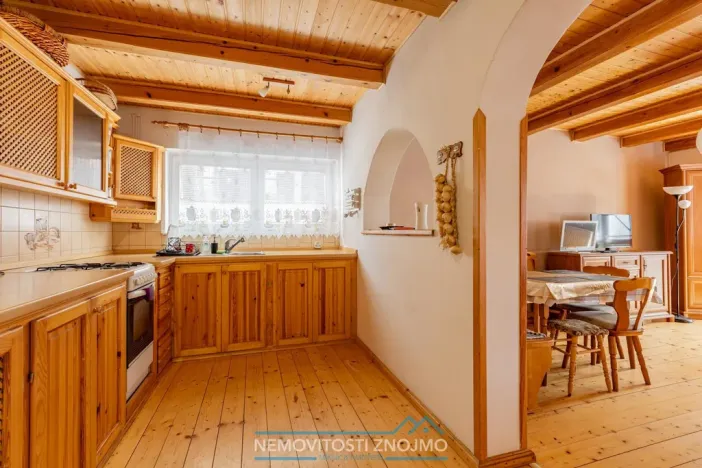 Prodej vícegeneračního domu, Jevišovice, 350 m2