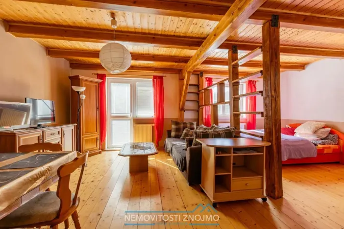 Prodej vícegeneračního domu, Jevišovice, 350 m2