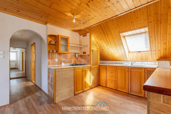 Prodej vícegeneračního domu, Jevišovice, 350 m2