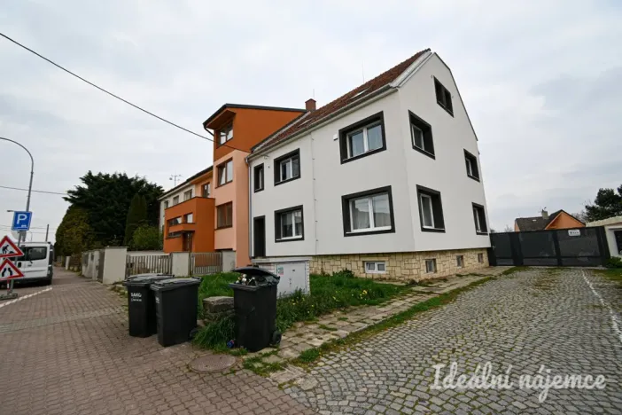 Pronájem bytu 1+kk, Brno - Žebětín, Hostislavova, 22 m2