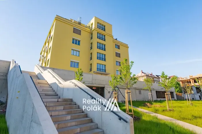 Pronájem bytu 1+kk, Liberec, Tovární, 37 m2
