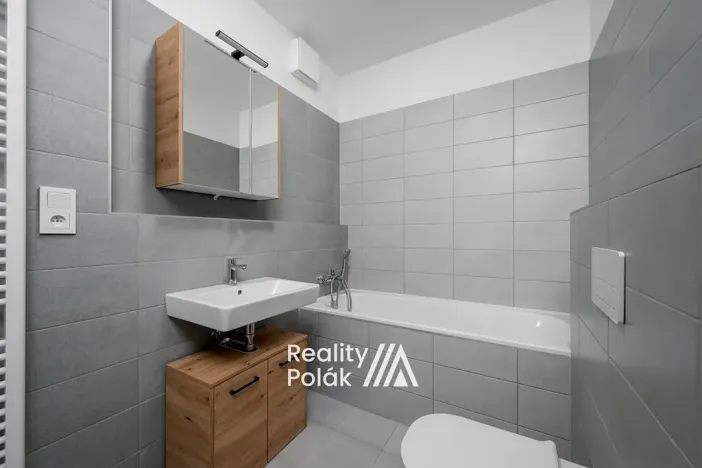 Pronájem bytu 1+kk, Liberec, Tovární, 37 m2