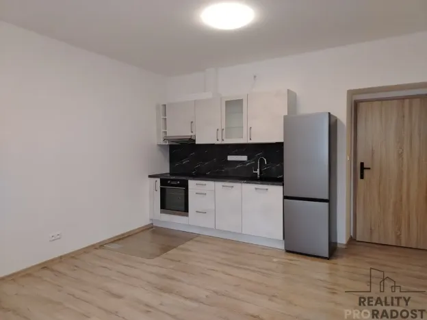 Pronájem bytu 1+kk, Znojmo, nám. Kpt. Otm. Chlupa, 35 m2