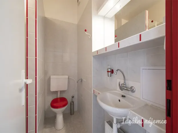 Pronájem bytu 1+kk, Praha - Střešovice, Na Hubálce, 24 m2