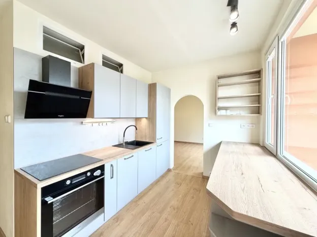 Pronájem bytu 3+1, Liberec - Liberec I-Staré Město, Zhořelecká, 66 m2
