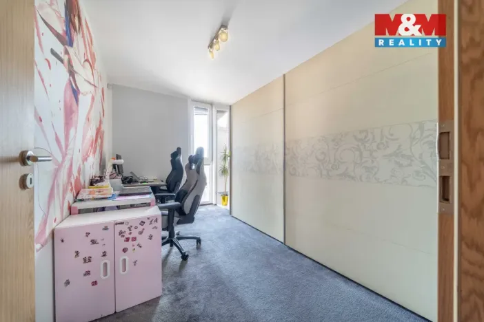Prodej bytu 4+kk, Králův Dvůr, 89 m2