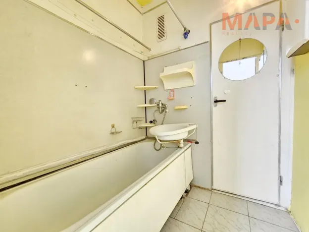Prodej bytu 3+1, Klášterec nad Ohří, Školní, 67 m2