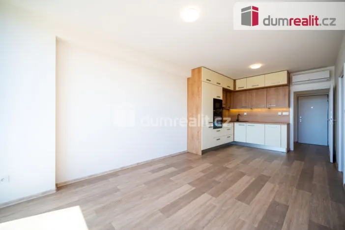 Pronájem bytu 2+kk, Sezimovo Ústí, náměstí Tomáše Bati, 52 m2