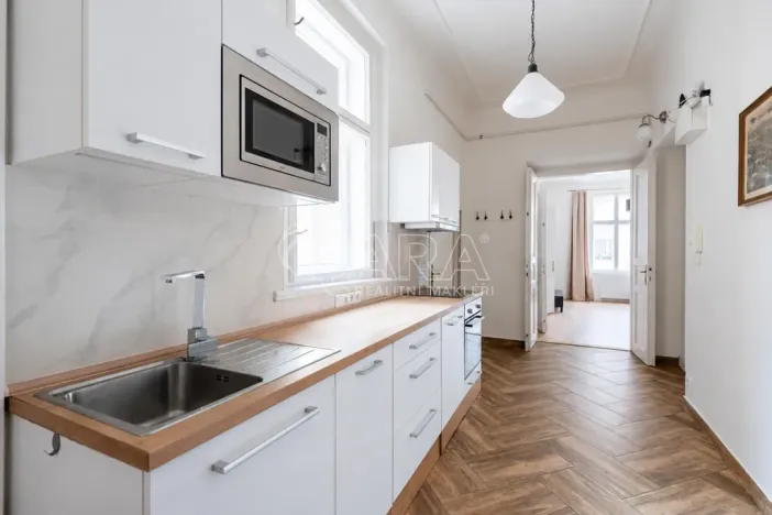 Pronájem bytu 4+1, Praha - Nové Město, Mikulandská, 84 m2