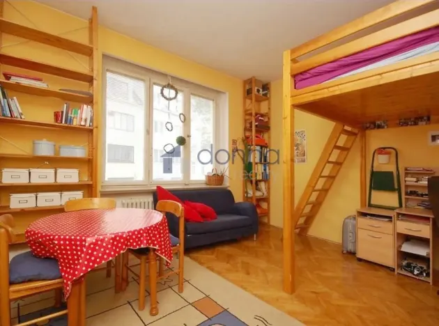 Pronájem bytu 1+1, Praha, Konviktská, 30 m2