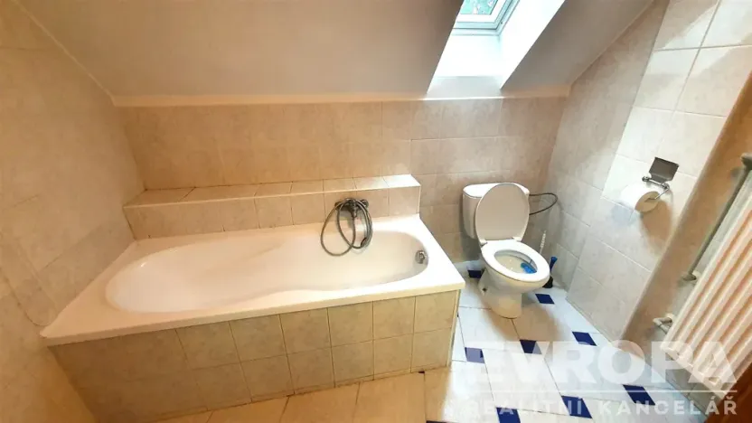 Pronájem bytu 2+kk, Pardubice - Trnová, Jiřího Potůčka, 65 m2