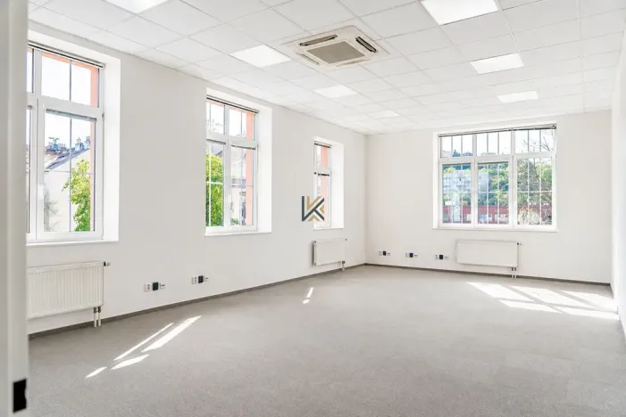 Pronájem kanceláře, Praha - Smíchov, Nádražní, 63 m2