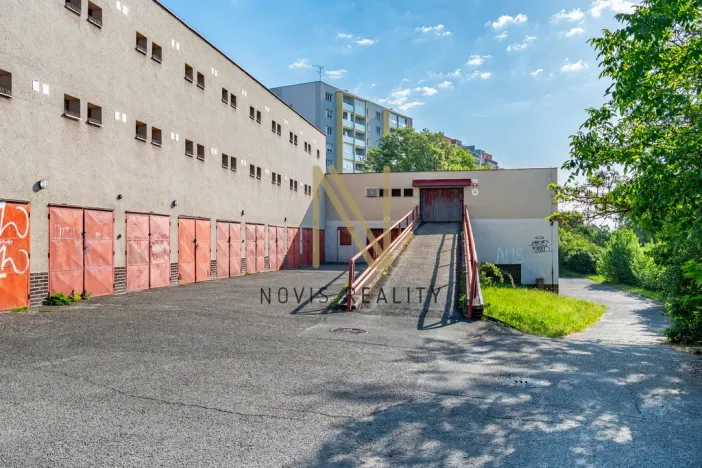 Prodej garáže, Plzeň, Vejprnická, 15 m2