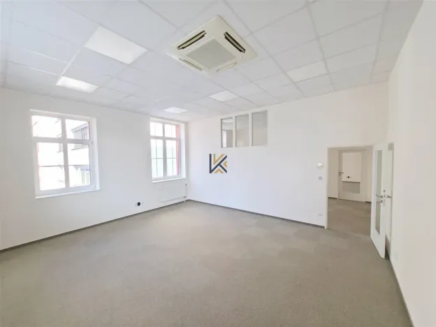 Pronájem kanceláře, Praha - Smíchov, Nádražní, 124 m2