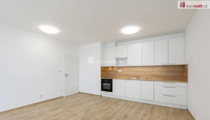 Pronájem bytu 2+kk, Plzeň - Jižní Předměstí, Goldscheiderova, 69 m2