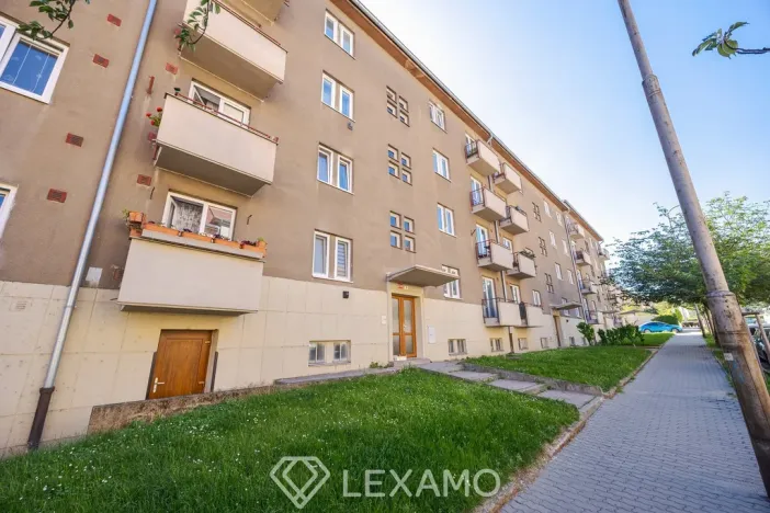 Prodej bytu 2+1, Znojmo, 17. listopadu, 63 m2