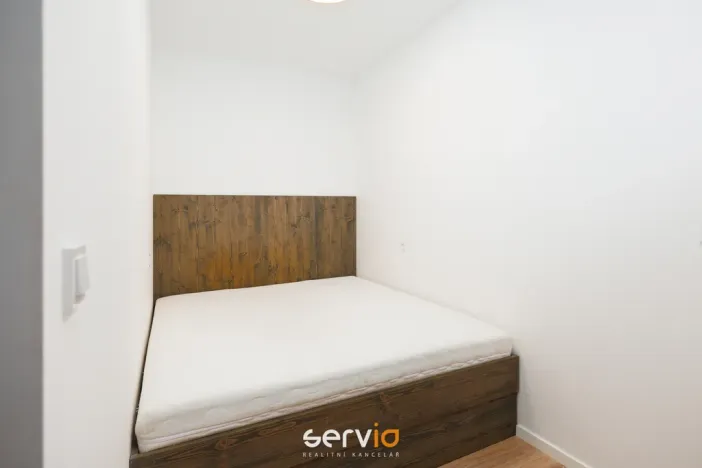 Pronájem bytu 1+kk, Brno, Úlehlova, 35 m2