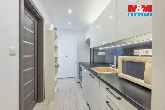Prodej bytu 1+kk, Kladno - Švermov, Svojsíkova, 45 m2
