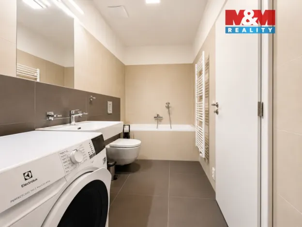 Pronájem bytu 2+kk, Oslavany, náměstí 13. prosince, 50 m2