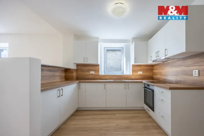 Prodej rodinného domu, Chožov, 120 m2