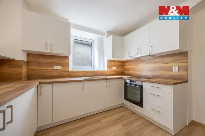 Prodej rodinného domu, Chožov, 120 m2