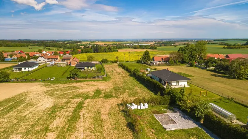 Prodej pozemku pro bydlení, Oleška, 2295 m2