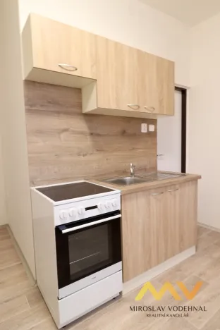 Pronájem bytu 1+1, Hradec Králové - Nový Hradec Králové, Hlavní, 25 m2