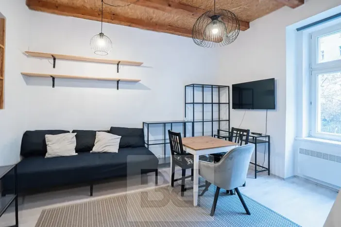 Pronájem bytu 1+kk, Praha - Vinohrady, Na Folimance, 28 m2