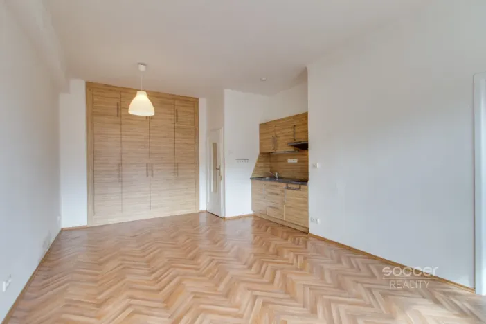 Pronájem bytu 1+1, Praha - Vysočany, Kolbenova, 45 m2