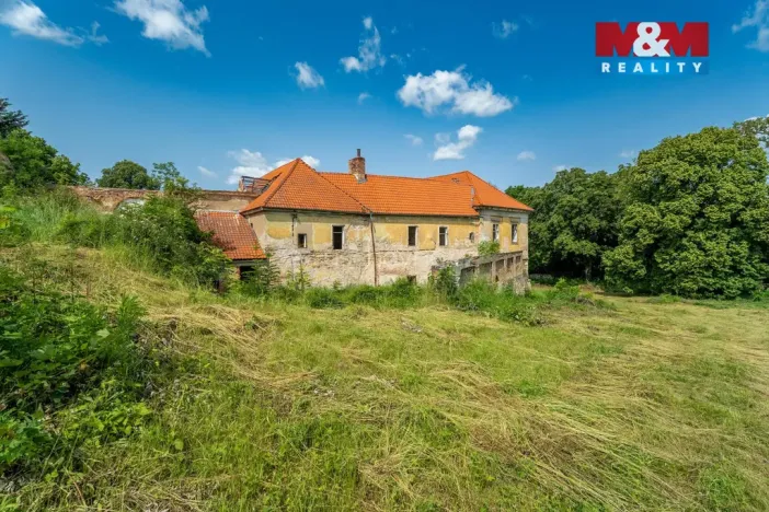 Prodej komerčního pozemku, Zvoleněves, 18500 m2