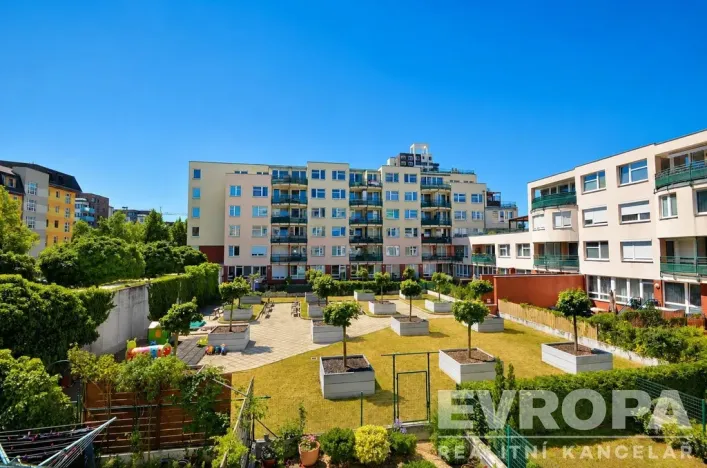 Prodej bytu 2+kk, Praha - Hlubočepy, Voskovcova, 51 m2