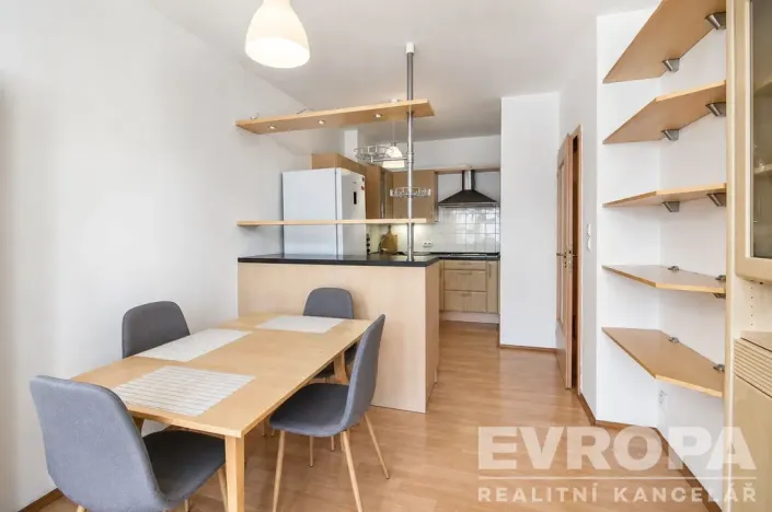 Prodej bytu 2+kk, Praha - Hlubočepy, Voskovcova, 51 m2