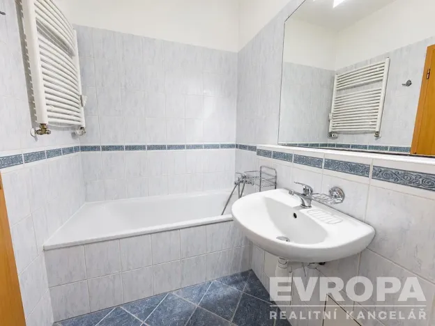 Prodej bytu 2+kk, Praha - Hlubočepy, Voskovcova, 51 m2