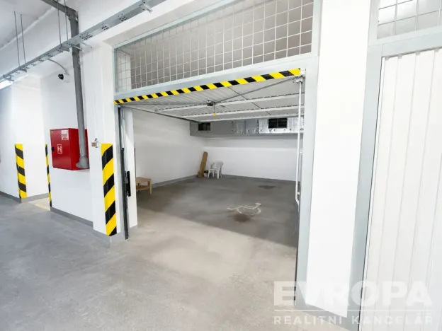 Prodej bytu 2+kk, Praha - Hlubočepy, Voskovcova, 51 m2