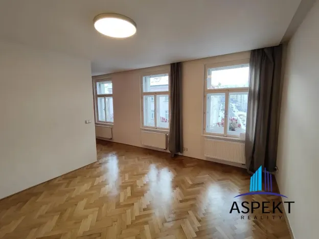 Pronájem bytu 2+1, Praha - Žižkov, Hartigova, 71 m2