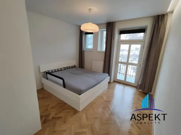 Pronájem bytu 2+1, Praha - Žižkov, Hartigova, 71 m2